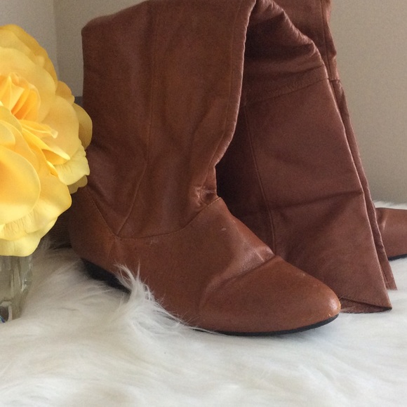 Knee high boots - Picture 1 of 1