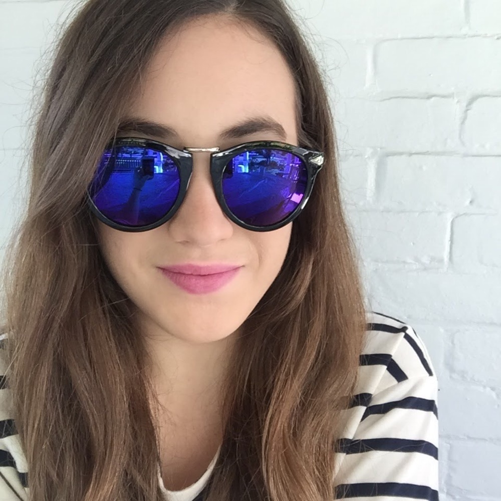 "Margot" Sunglasses || Black & Blue Mirror - Picture 5 of 6