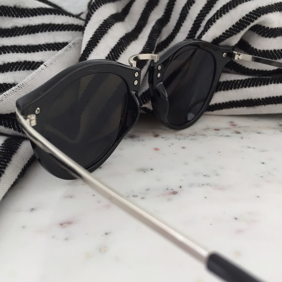 "Margot" Sunglasses || Black & Blue Mirror - Picture 3 of 6