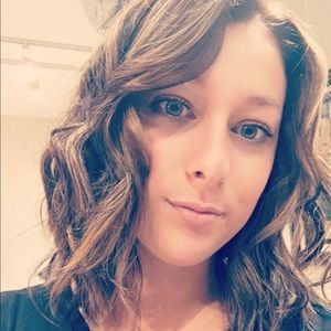 Meet your Posher, Brittney