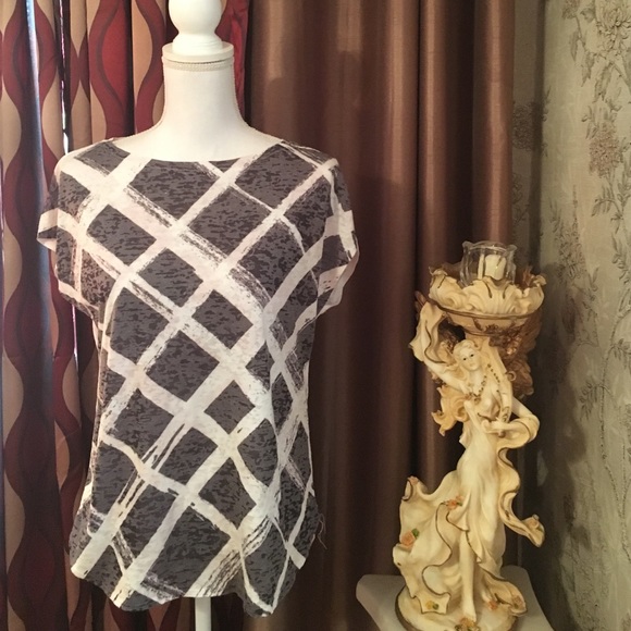 #144.  T-shirt