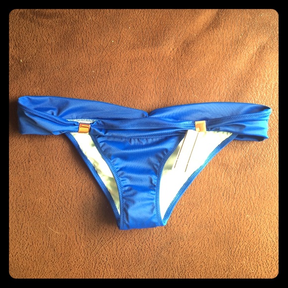 VS Swim Bottom NWT