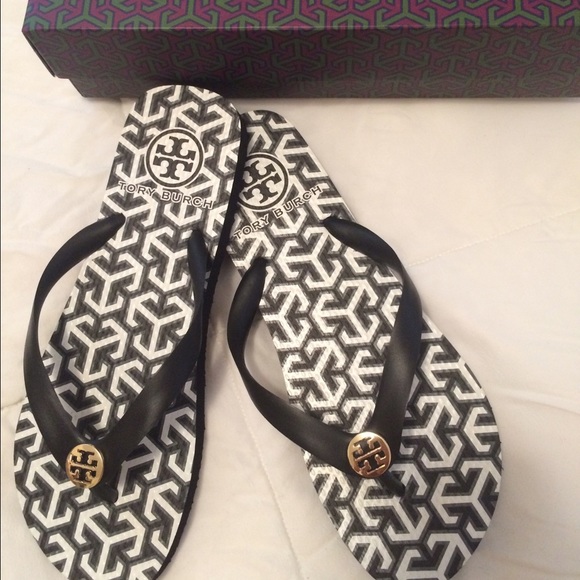 New Tory Burch flip flops, black/white sz 7