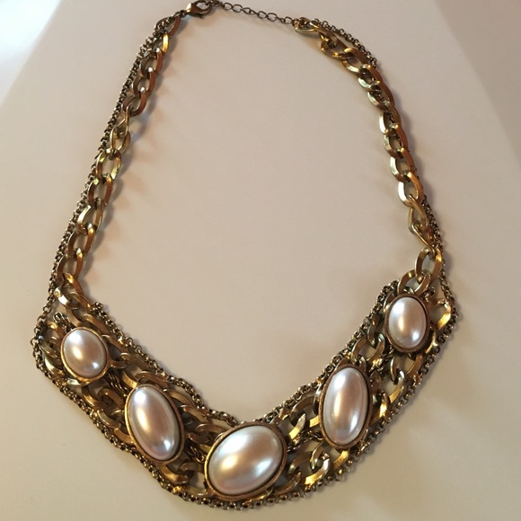 Pearl choker