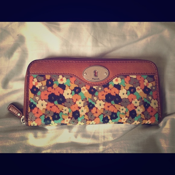 Fossil wallet