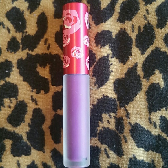 Lime crime lipgloss in pansy