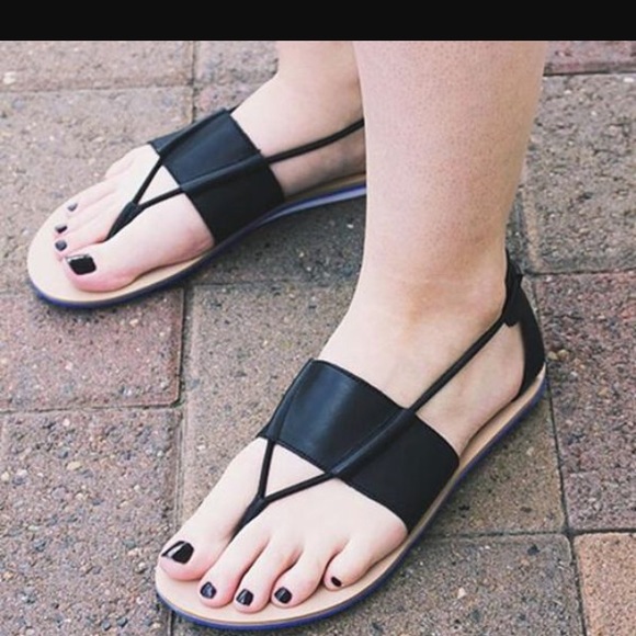 Dolce vita sandals