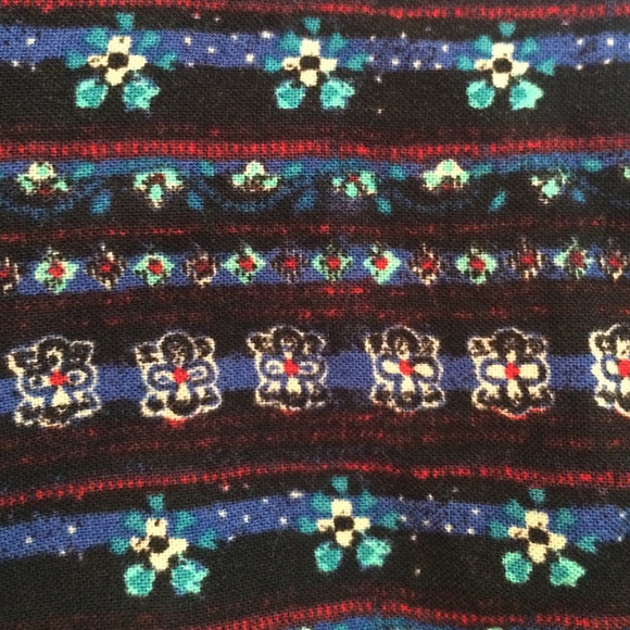 Hollister Petal Shorts Large BNWT - Picture 3 of 4