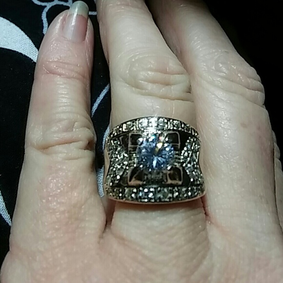 Fun Statement Ring no Stamp lots of bling