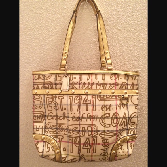 xxxSOLDxxx  Authentic Coach Heritage Graffiti Tote