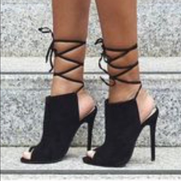 Nude, tie up, open toe pumps