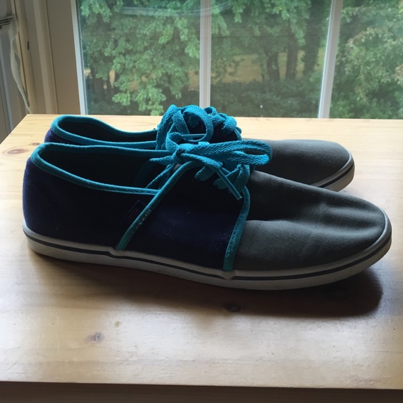 Vans - Picture 2 of 4