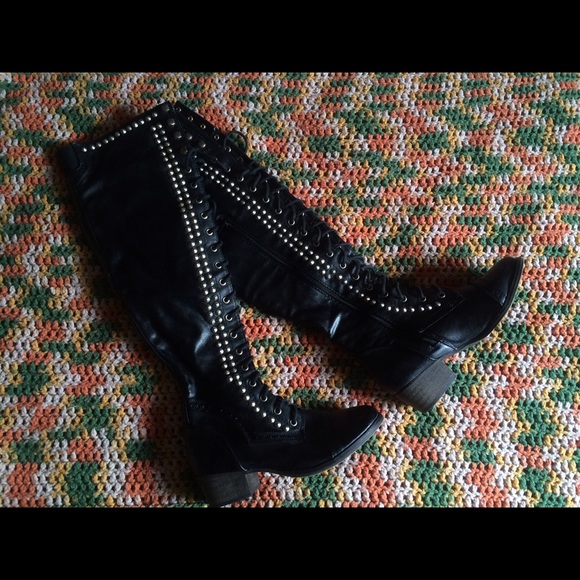 BRECKELLE'S KNEE HIGH BOOTS