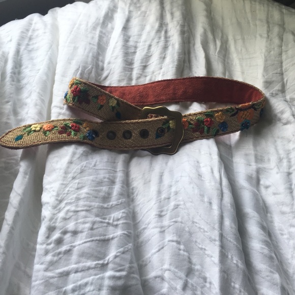 Lucky brand embroidered belt- SMALL