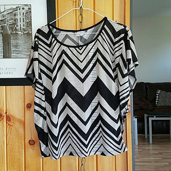 Chevron top - Picture 1 of 2