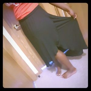 The limited black maxi style skirt