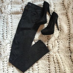 Black snake print jeans NWOT