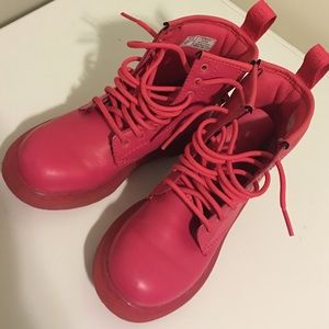 🎉🎉Host Pick🎉🎉💗Dr. Martens girl boots💗