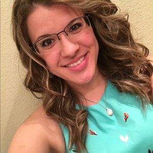 Meet your Posher, Danielle