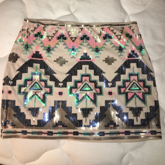 Express sequin pattern skirt