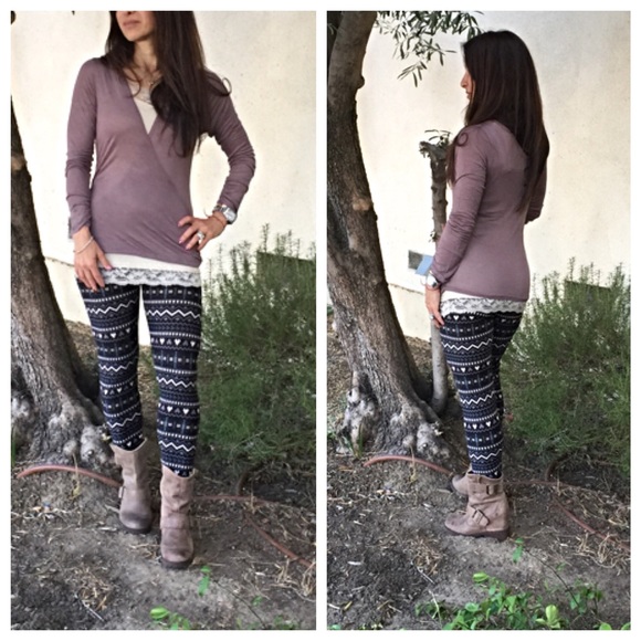 🔴Mocha front wrap top - Picture 2 of 3