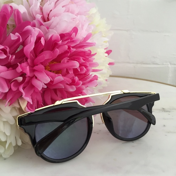 "Madeline" Sunglasses || Black & Blue Mirror - Picture 2 of 6