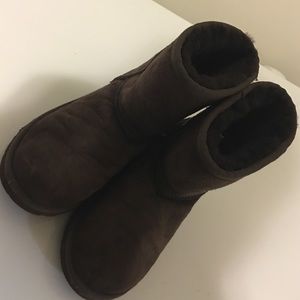 Girls Uggs Authentic