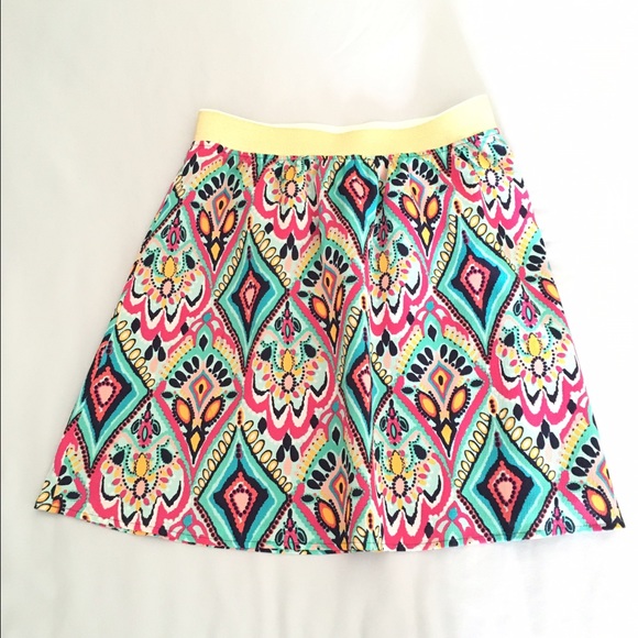 Size small Lilly Pulitzer skirt.