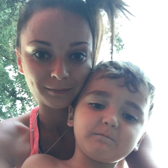 Meet your Posher, Cassandra - Picture 1 of 1