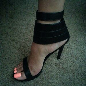 Black Steve Madden heels