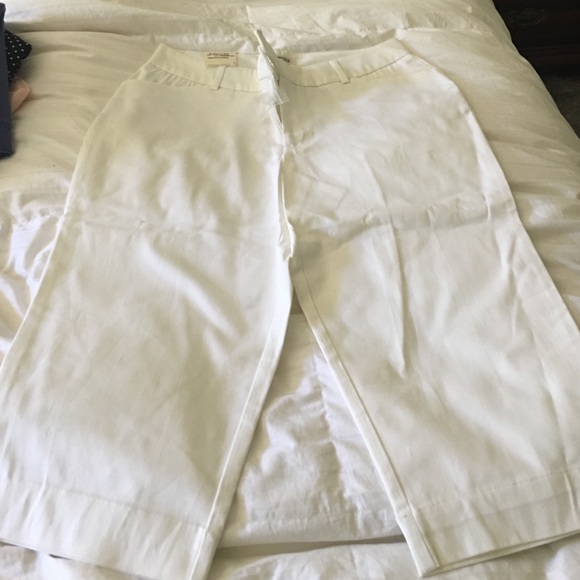 NWT size 10 stretch waist white capris - Picture 1 of 2