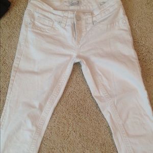 Seven Skinny White Jean Capris👣👣👠👠