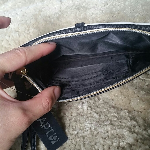 ✨NEW✨Apt. 9 WRISTLET - Picture 3 of 4