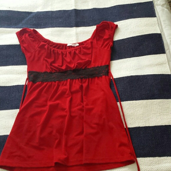 Red top with ties I'm back