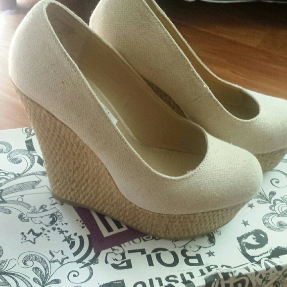 Shoes - Picture 3 of 4