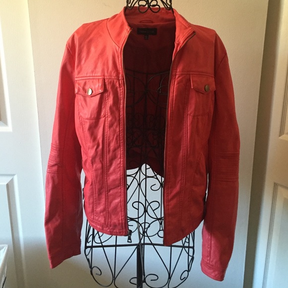Jackets & Blazers - FLASH SALE❤️❤️Coral leather jacket