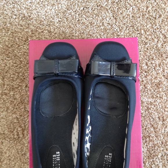 Black Bow Flats - Picture 3 of 3