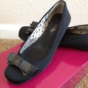 Black Bow Flats