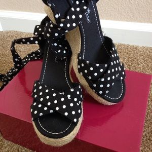 Black Polka Dot Wedges