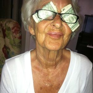 Meet your Posher, Katelyn