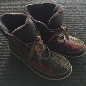 Sorel multi colored water proof winter boots