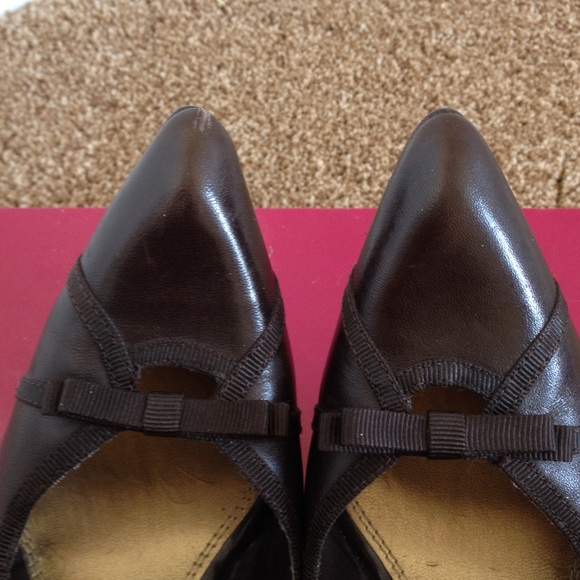 Brown Pumps - Picture 4 of 4