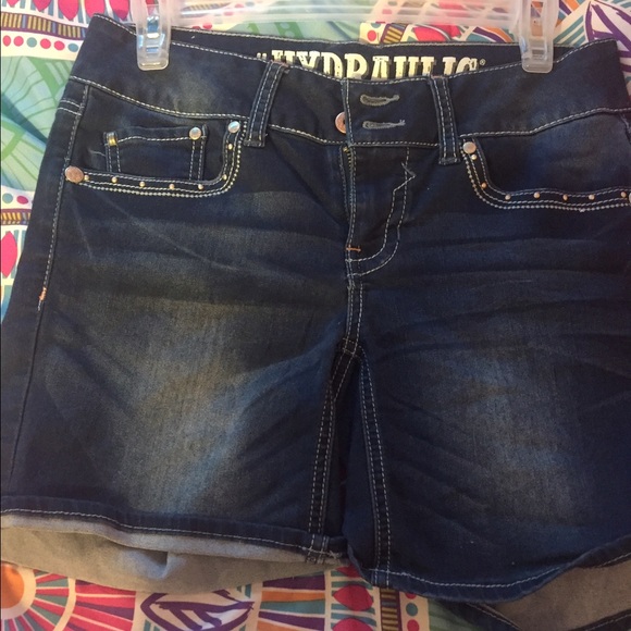 Shorts - Picture 1 of 3