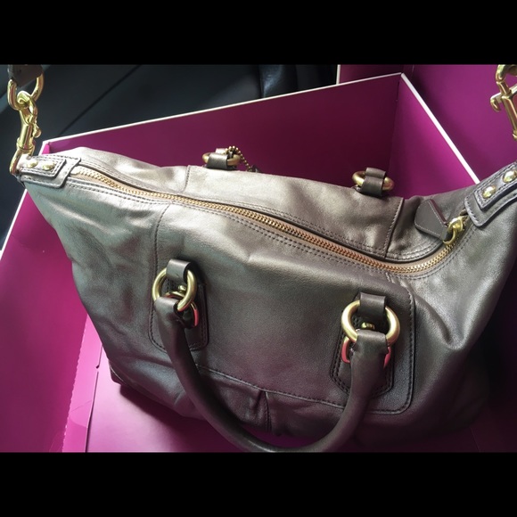 Coach - Picture 3 of 4