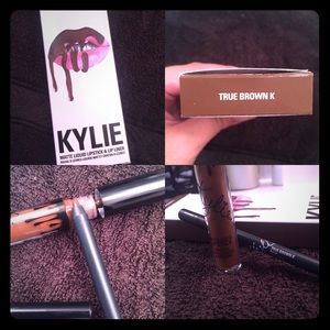 SALE⚡️Kylie Lip Kit True Brown K💋