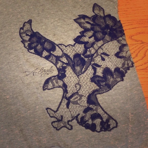 🛍 American Eagle Short Sleeve Graphic Tee