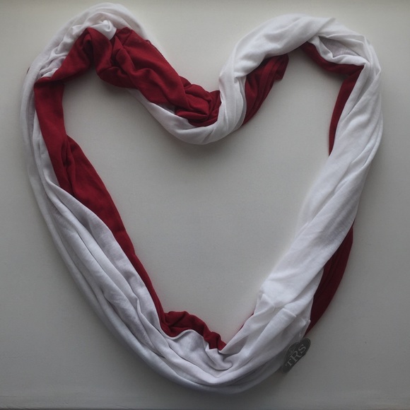 Twisted Infinity Scarf - Picture 2 of 2
