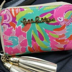 Lilly pulitzer wallet  wristlet