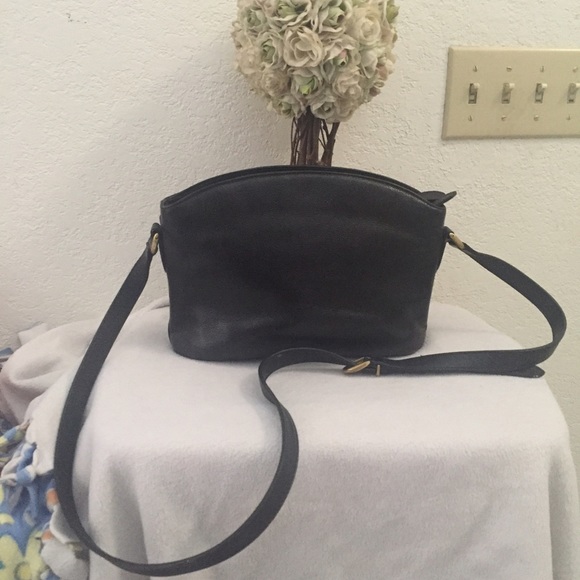 ☀️Vintage Coach cross body bag☀️