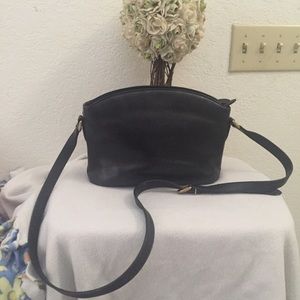 ☀️Vintage Coach cross body bag☀️